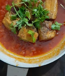 đậu nhồi thịt hũ sốt cà chua