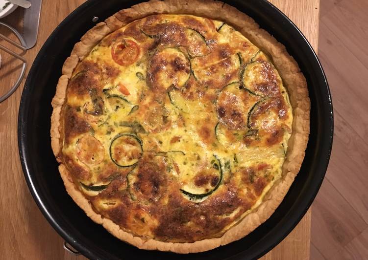 Zucchini & Cherry Tomatoes Quiche Zucchini & Cherry Tomatoes Quiche