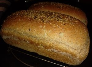 Una foto de Pan Integral casero súper alto