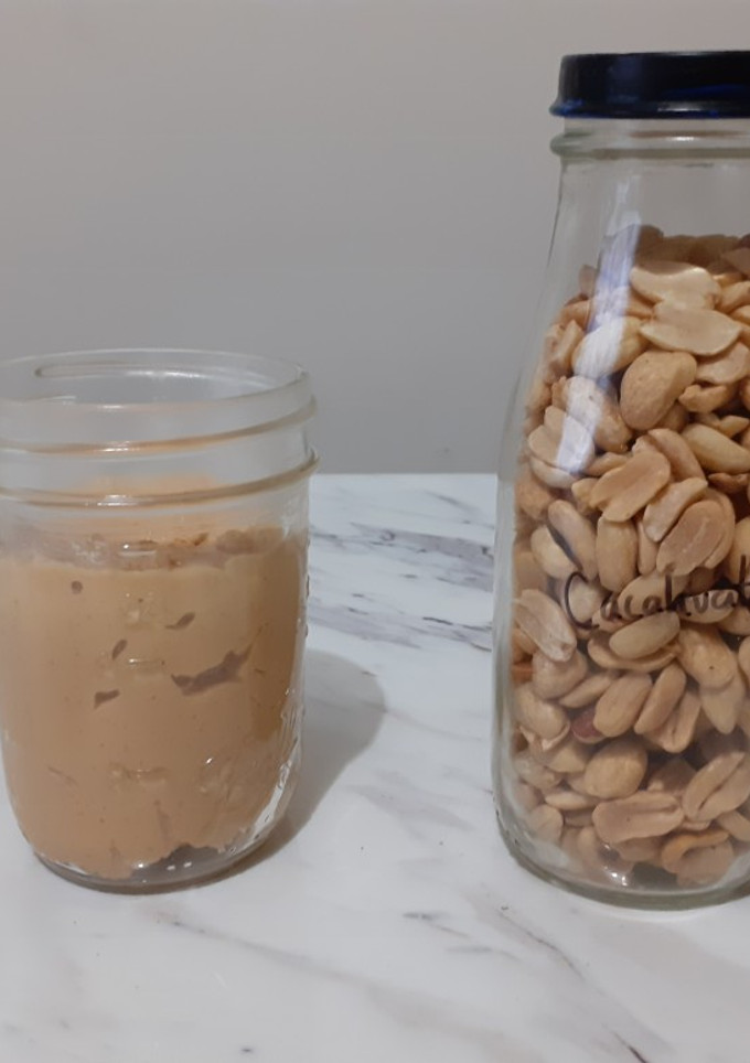 Una foto de Crema de cacahuate casera y saludable / mantequilla de maní