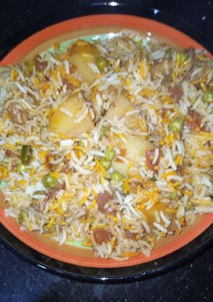 A picture of Potato & Pea Biryani.