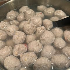 A picture of Baso / Beef meatball.