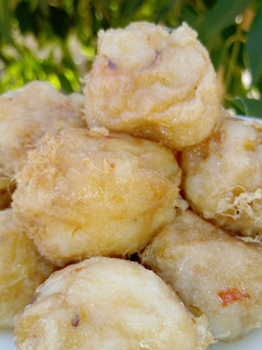 A picture of Yam balls.