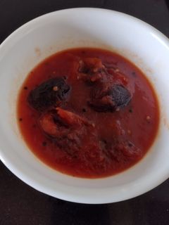 টমেটো আমসত্ত্ব ও খেজুরের চাটনি (tomato aamsatwo o khejurer chutney recipe in Bengali) রেসিপির প্রধান ছবি