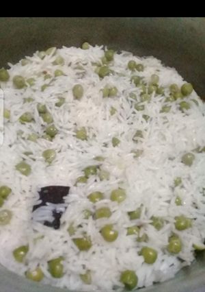 A picture of Matar pulao.