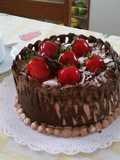 Bolo de chocolate com mousse de morango