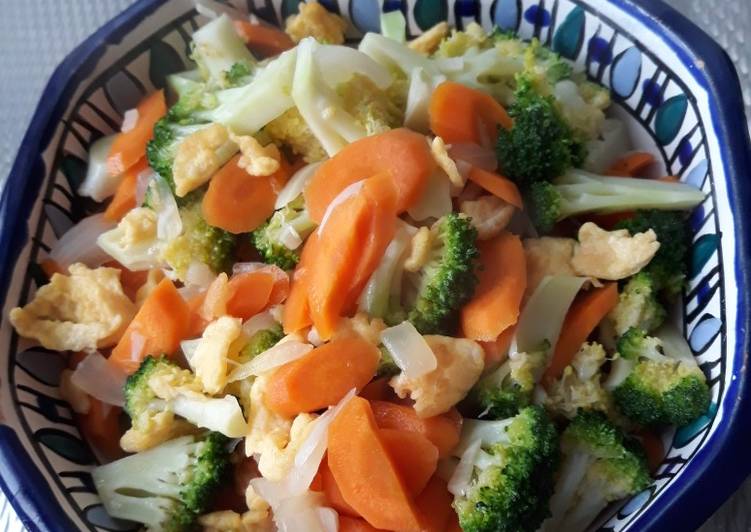 Resep Tumis wortel brokoli telur sederhana  oleh Dapur  Mbak 