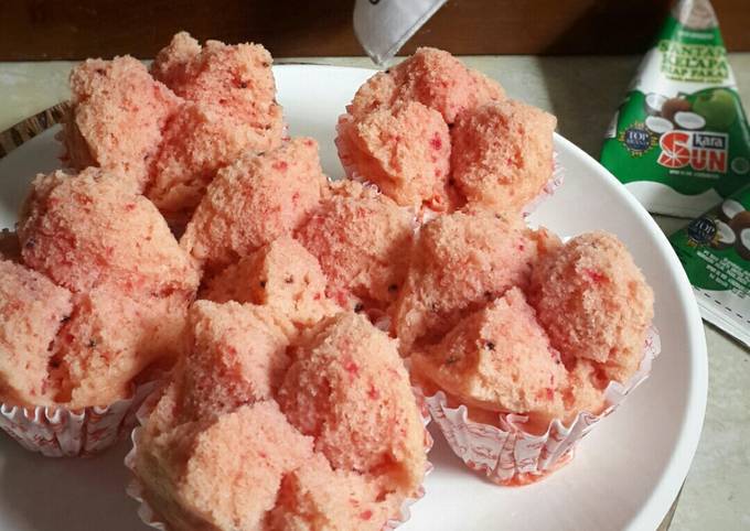 Cara Gampang Membuat Bolu kukus buah naga, Lezat Sekali