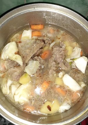 Foto resep Sop Tulang Iga simple