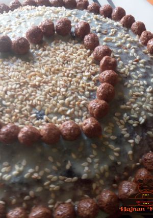 A picture of Carrot cake with sesame.