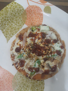 पिज़्ज़ा (Pizza recipe in Hindi) रेसिपी मुख्य फोटो