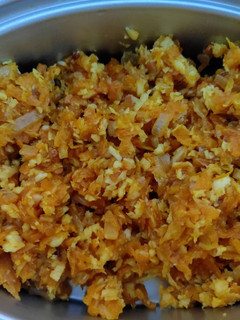 கேரட் பொரியல் (Carrot Poriyal recipe in Tamil) செய்முறை முக்கிய புகைப்படம்