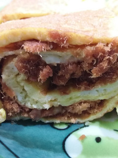 肉鬆沙拉蛋捲 的食譜成品照片