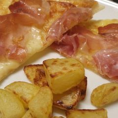 Speck and scamorza triangle puffs A picture of Speck and scamorza triangle puffs.