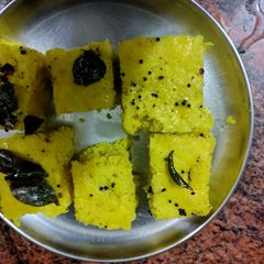 A picture of Dhokla.