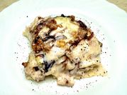 Una foto di gorgonzola radicchio e noci