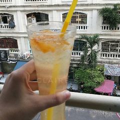 A picture of Iced Pickled Chinese Plum Drink.