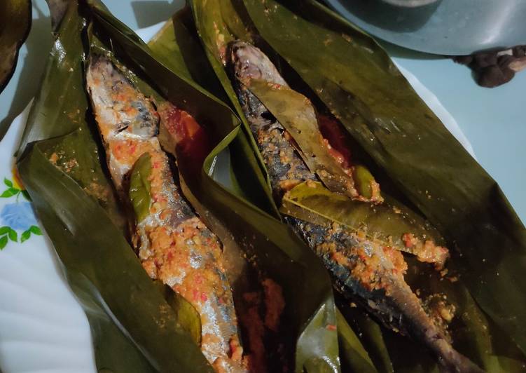 Pepes Ikan Layang Pedas