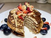 Una foto de pancakes sin harina