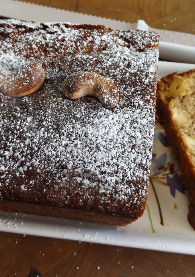 Una foto de Cake de plátano y anacardos