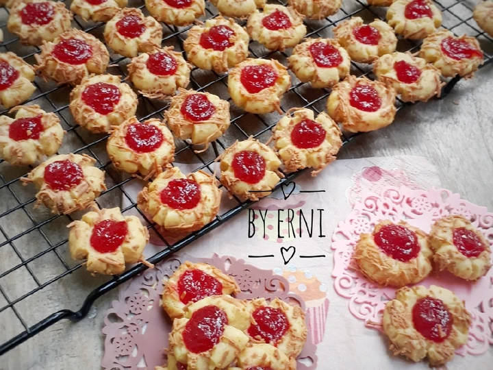 Easy Steps to Make Recipes 1. Strawberry Cheese Thumbprint Cookies the Perfect Tasty.