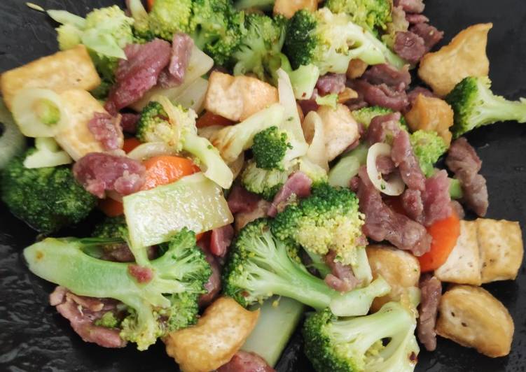 Panduan Menyiapkan Brokoli Cah Sapi Gurih Empuk 🥦 Lezat