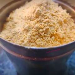 A picture of Kandi powder (lentils powder).
