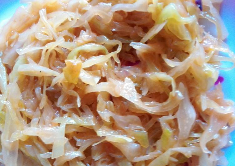 Easiest Way to Prepare Any-night-of-the-week Fried cabbage