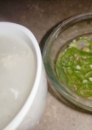 A picture of Simple chicken soup.