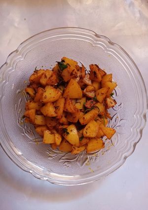 A picture of Chatpata jeera aloo.