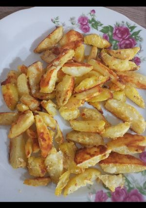 عکسی از دستور سیب زمینی تنوری بدون روغن😝😋