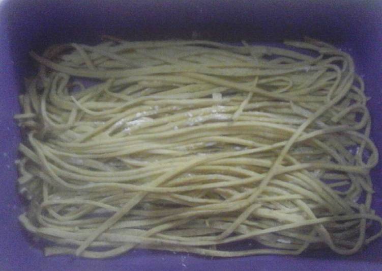 Mie bayam homemade no telur cetak manual