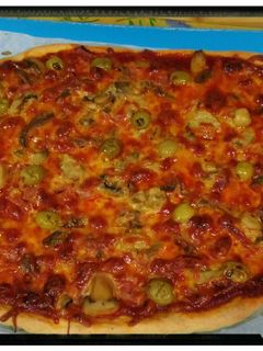 Una foto de Pizza caprichosa