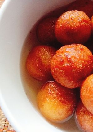 A picture of Suji gulabjamun.