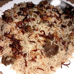 A picture of Yakhni Pulao.