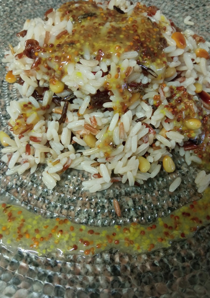 Una foto de Arroz salvaje con vinagreta de mostaza