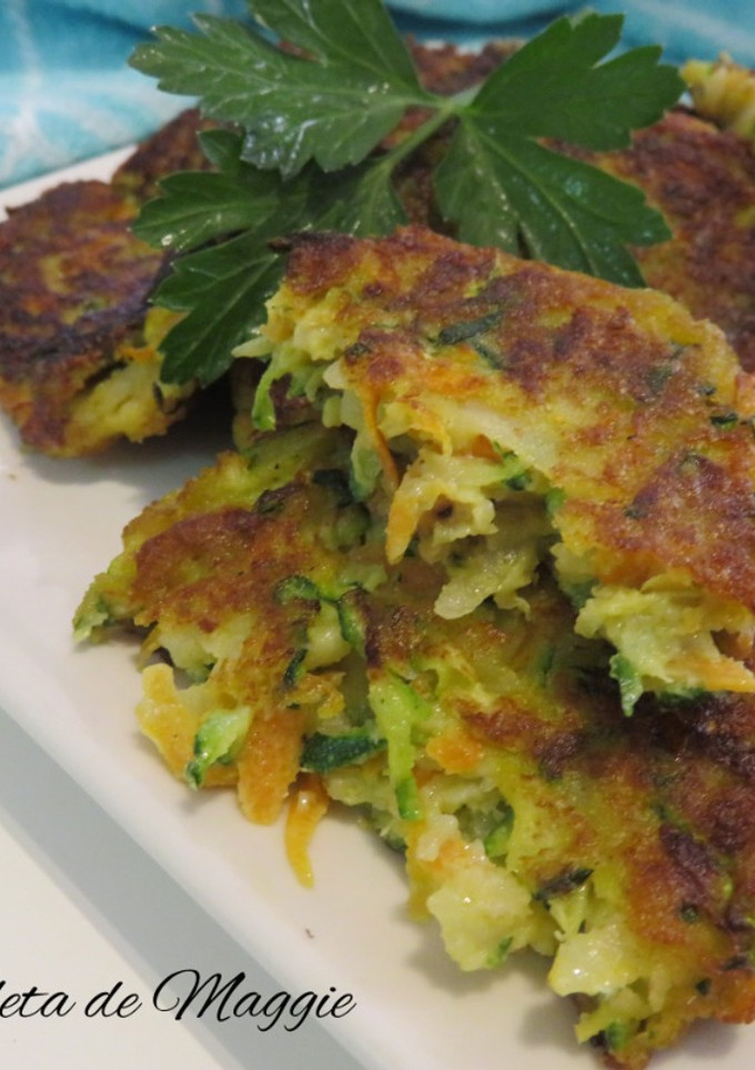 Una foto de Tortitas de calabacín y zanahoria