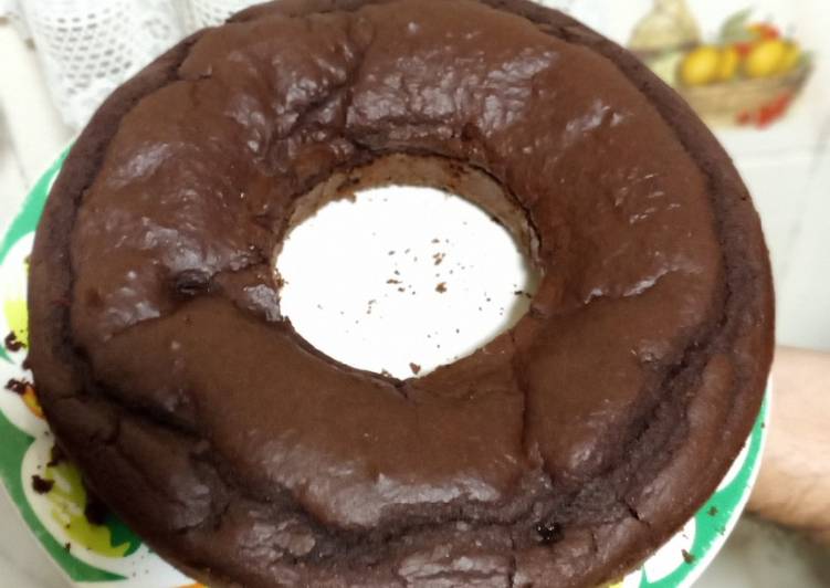 Bizcocho fit integral de chocolate y plátano