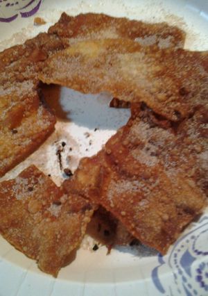 A picture of Sweet egg roll wrapper bites.