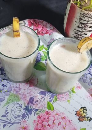 बनाना मिल्कशेक रेसिपी (Banana milkshake Recipe) रेसिपी मुख्य फोटो
