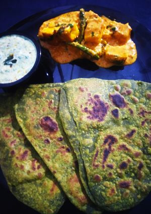 A picture of Bathua Ka Paratha.