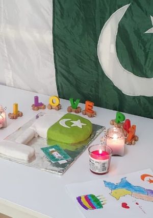 A picture of Azadi special brownie cake.