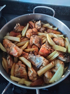 Una foto de Pollo al ajillo