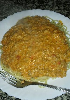 Una foto de Spaguetti con carne