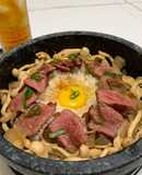蒜香雪白菇牛排蓋飯（丼）