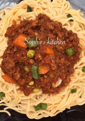 A picture of Spaghetti Bolognese.