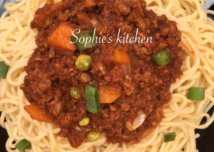 Step-by-Step Guide to Prepare Homemade Spaghetti Bolognese