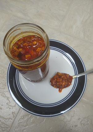 ஹோம் மேட் மாங்காய் ஊறுகாய் (pickle) (Maankaai oorukaai recipe in tamil) செய்முறை முக்கிய புகைப்படம்
