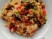 Una foto de mejillones en escabeche arroz