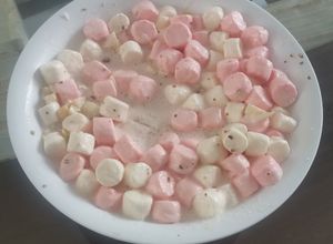 Una foto de Ensalada de manzana con bombones